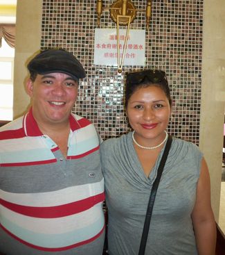 Con la poeta peruana Denisse Vega Farfán